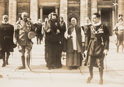 Autore non identificato, Duca e Duchessa D'Aosta in Vaticano, stampa vintage alla gelatina ai sal...