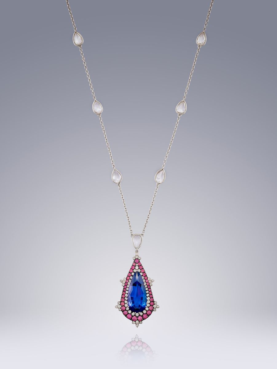 Collana in Platino, Tanzanite, Diamanti e Zaffiri