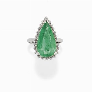 Anello in oro bianco 18k, smeraldo e diamanti