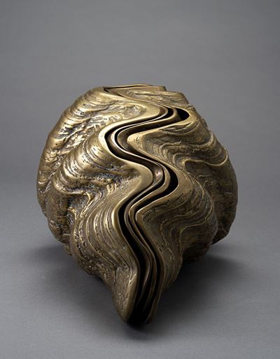 Rotella gigantea, scultura apribile in bronzo