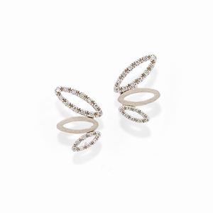  - A 18k white gold and diamond earrings