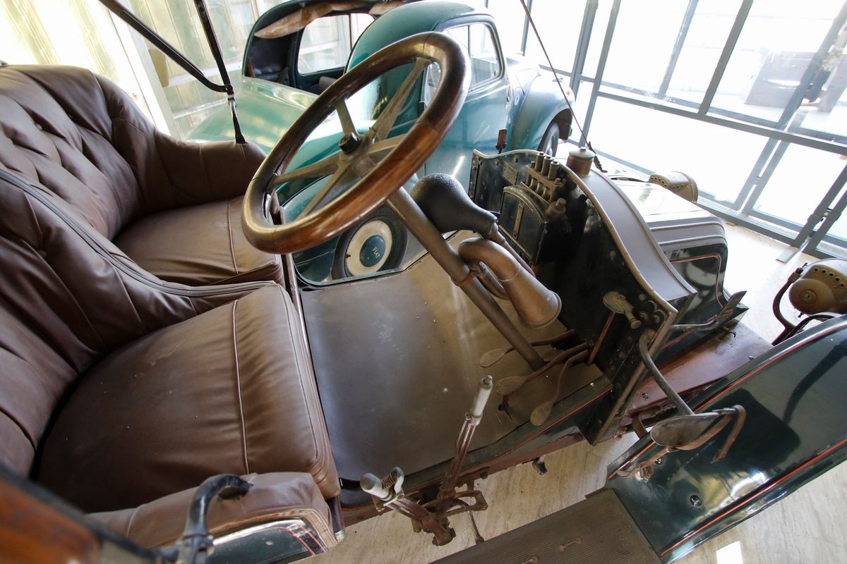 Renault - Type Ax 8 CV Two-seater