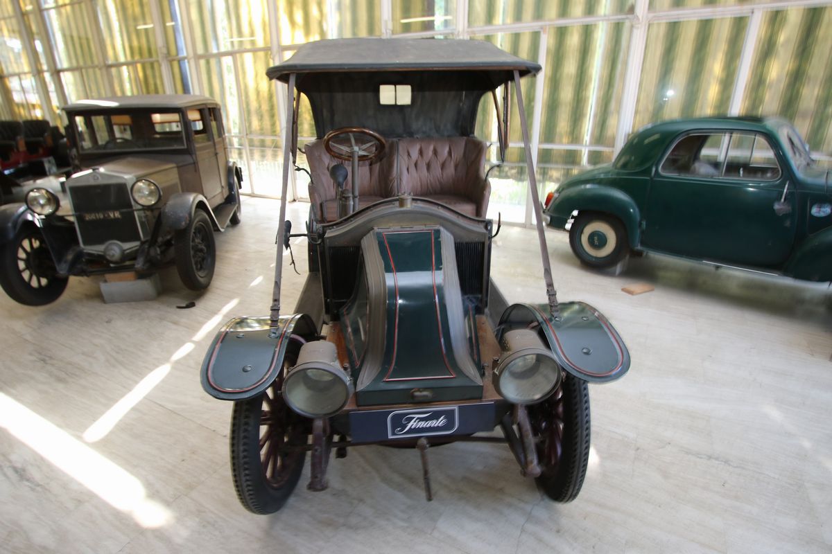 Renault - Type Ax 8 CV Two-seater