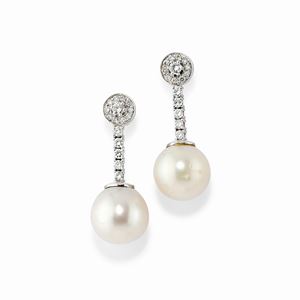  - Orecchini in oro bianco 18k, diamanti e perle coltivate