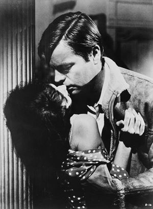 Monica Vitti e Jean Sorel in "Fa in fretta ad uccidermi...ho freddo"