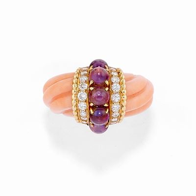 Anello in Oro Giallo 18k, Corallo, Ametiste e Diamanti