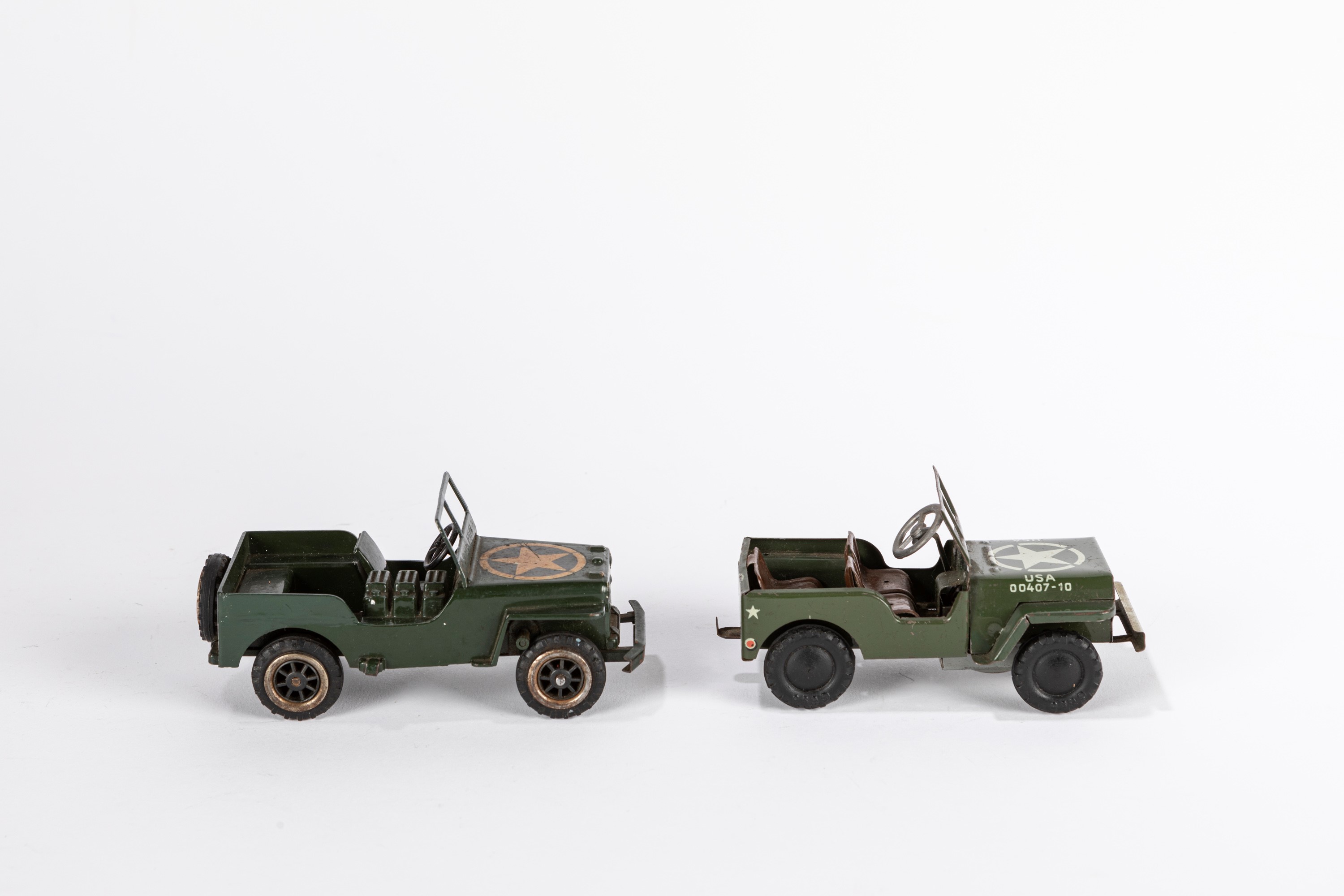 2 JEEP In latta e plastica