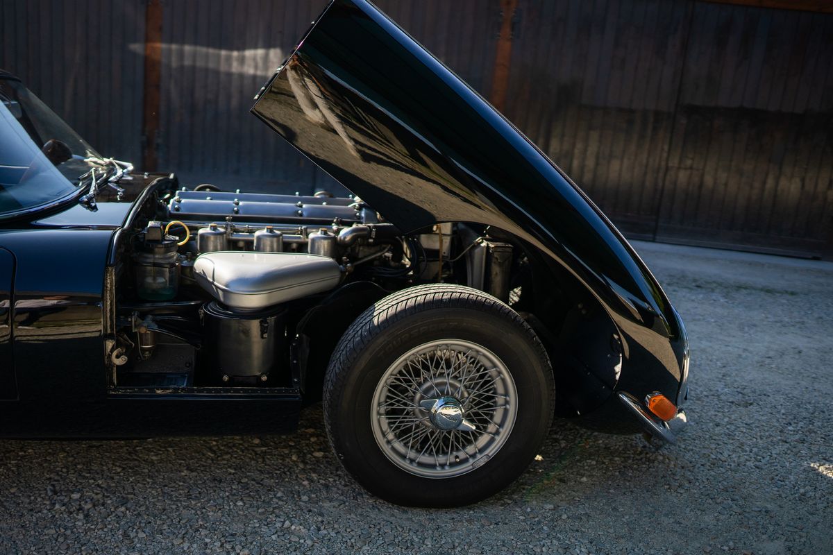 Jaguar - E-type