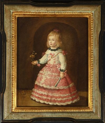 Autore sconosciuto, Ritratto di bambina in abito rosa con fiori