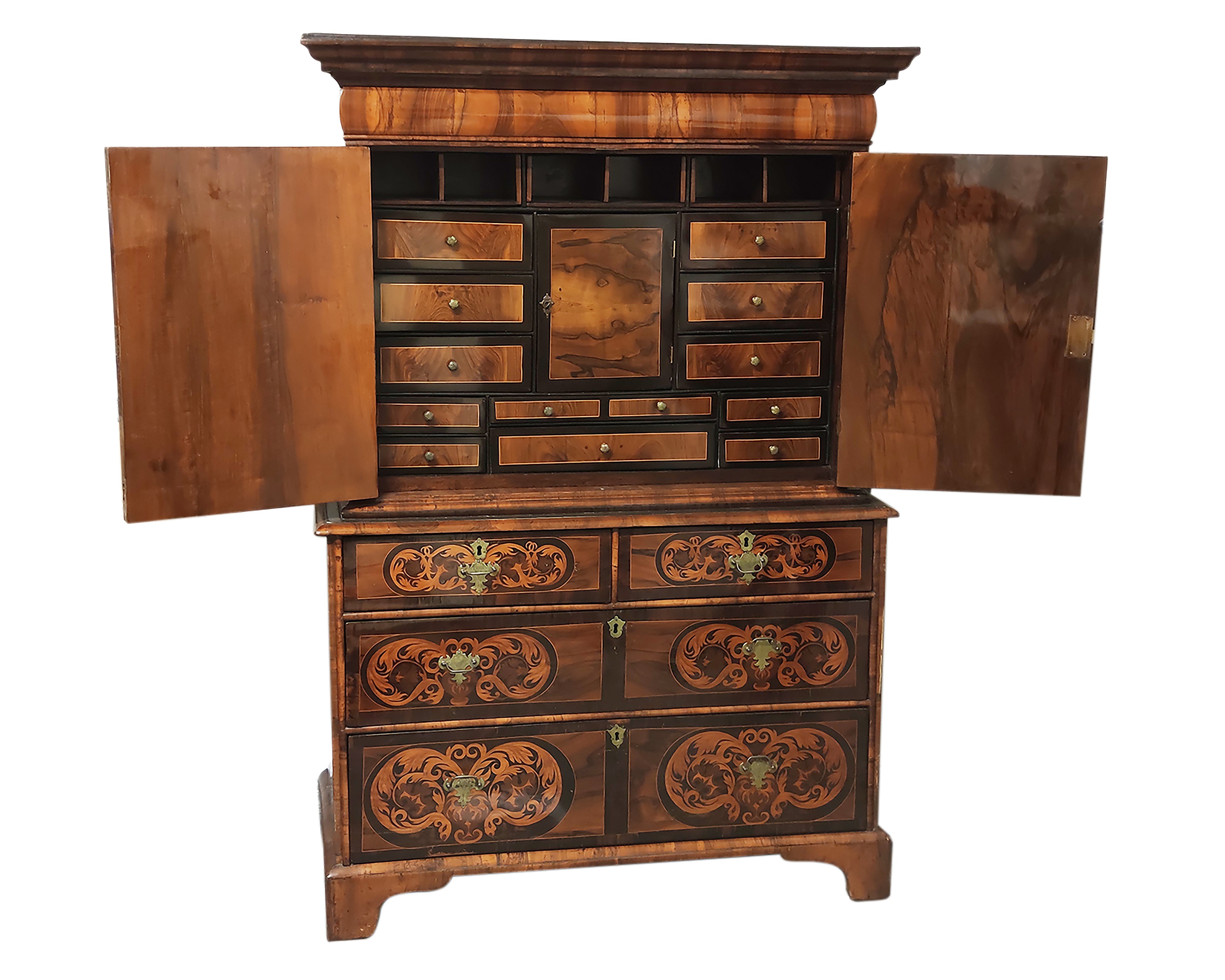 Secretaire a Due Corpi Intarsiato, Secoli XVIII-XIX