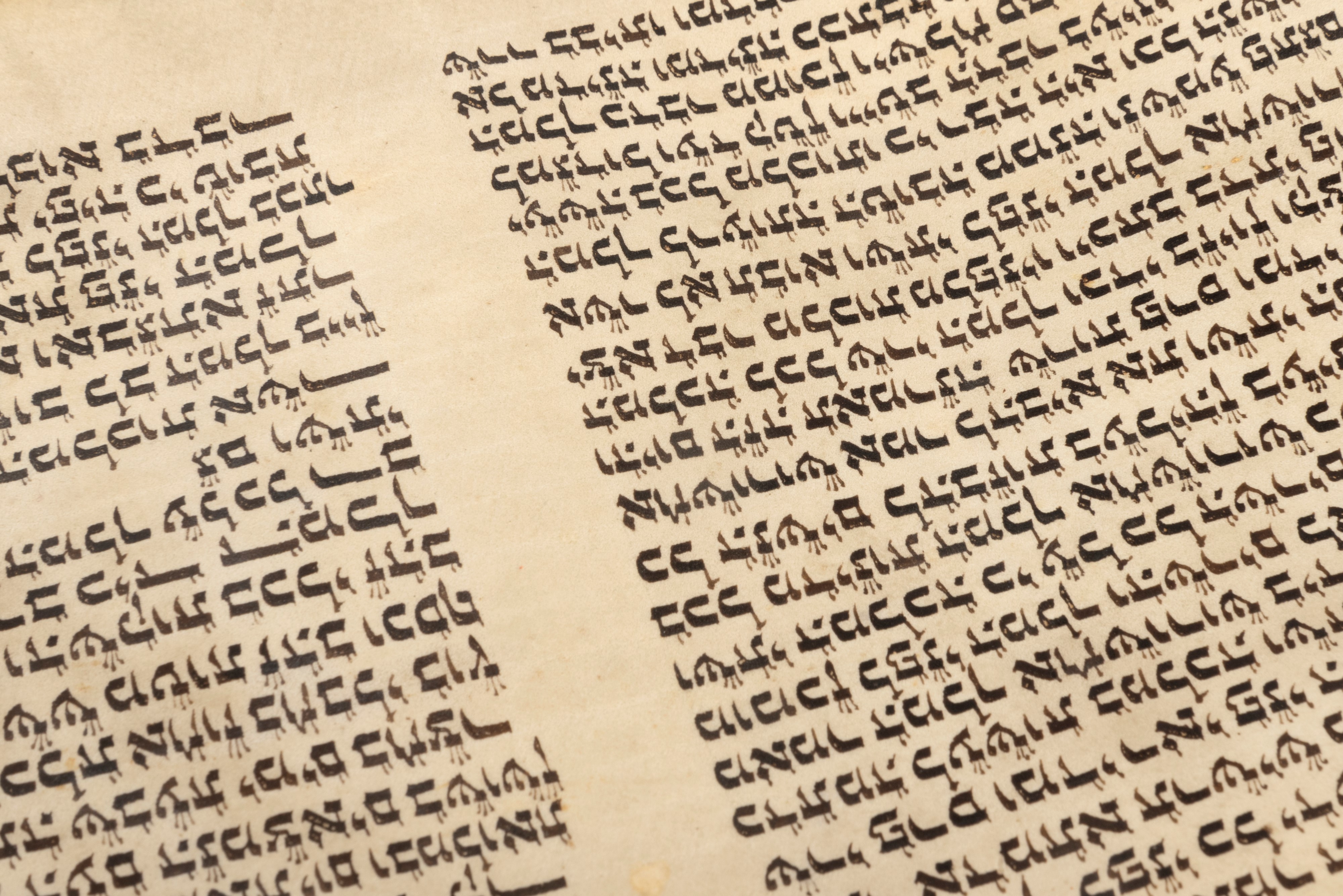 Megillah di Ester in Pergamena, Entro Astuccio in Argento, Secolo XIX