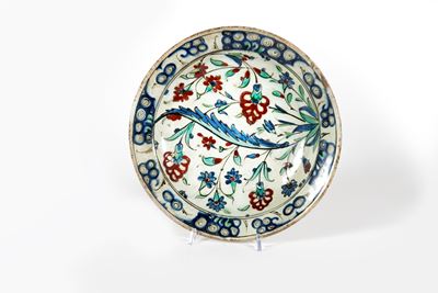 Piatto in Ceramica Iznik, Impero Ottomano, Turchia, Secolo XVII