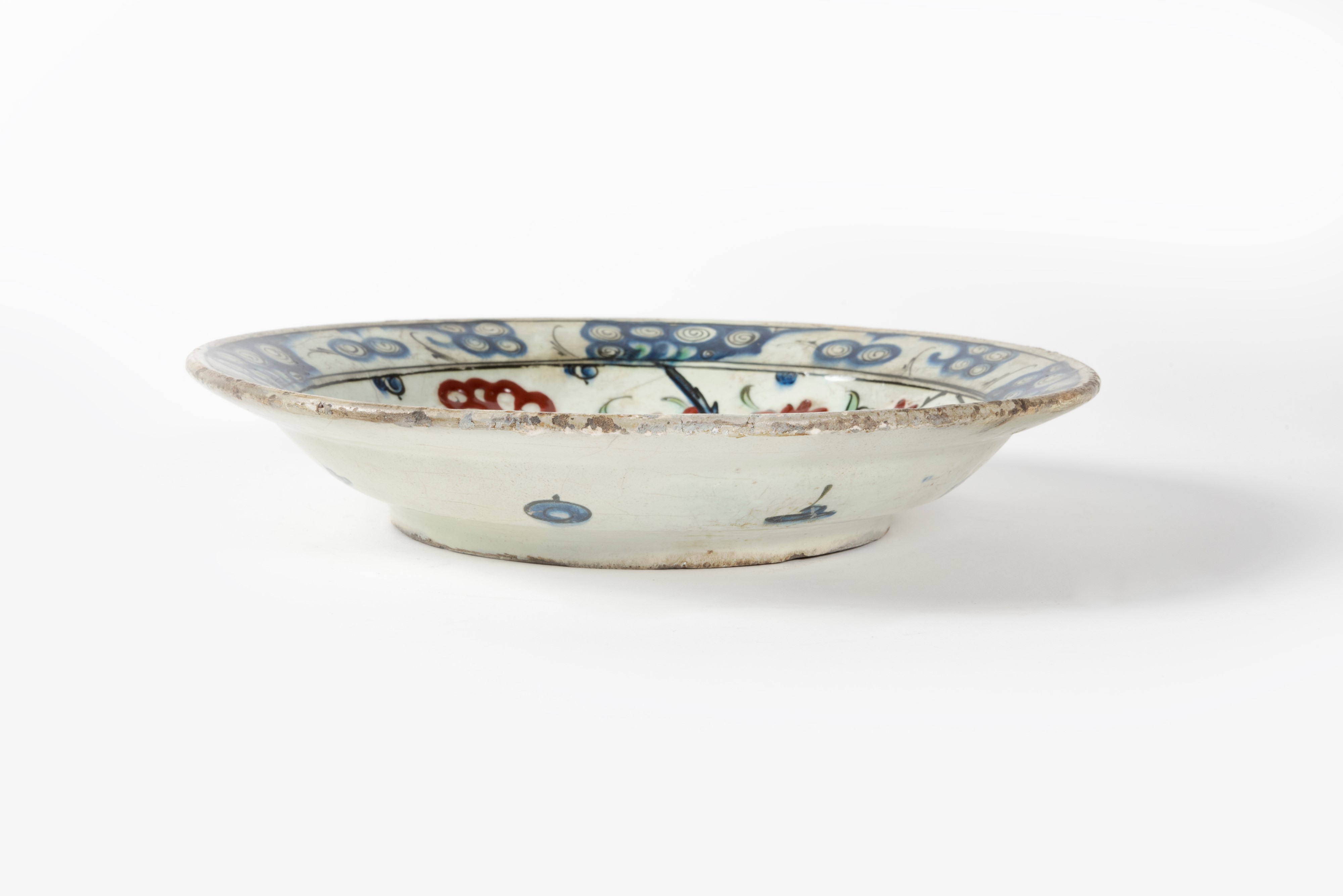 Piatto in Ceramica Iznik, Impero Ottomano, Turchia, Secolo XVII