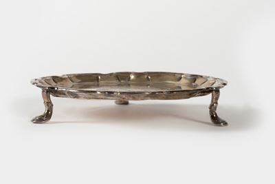 Piattino Salver in Argento, con Stemma Inciso, Londra, Inghilterra, Secolo XVIII