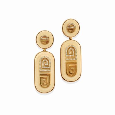 Orecchini pendenti in oro giallo 18k con pietra bianca e diamanti taglio brillante