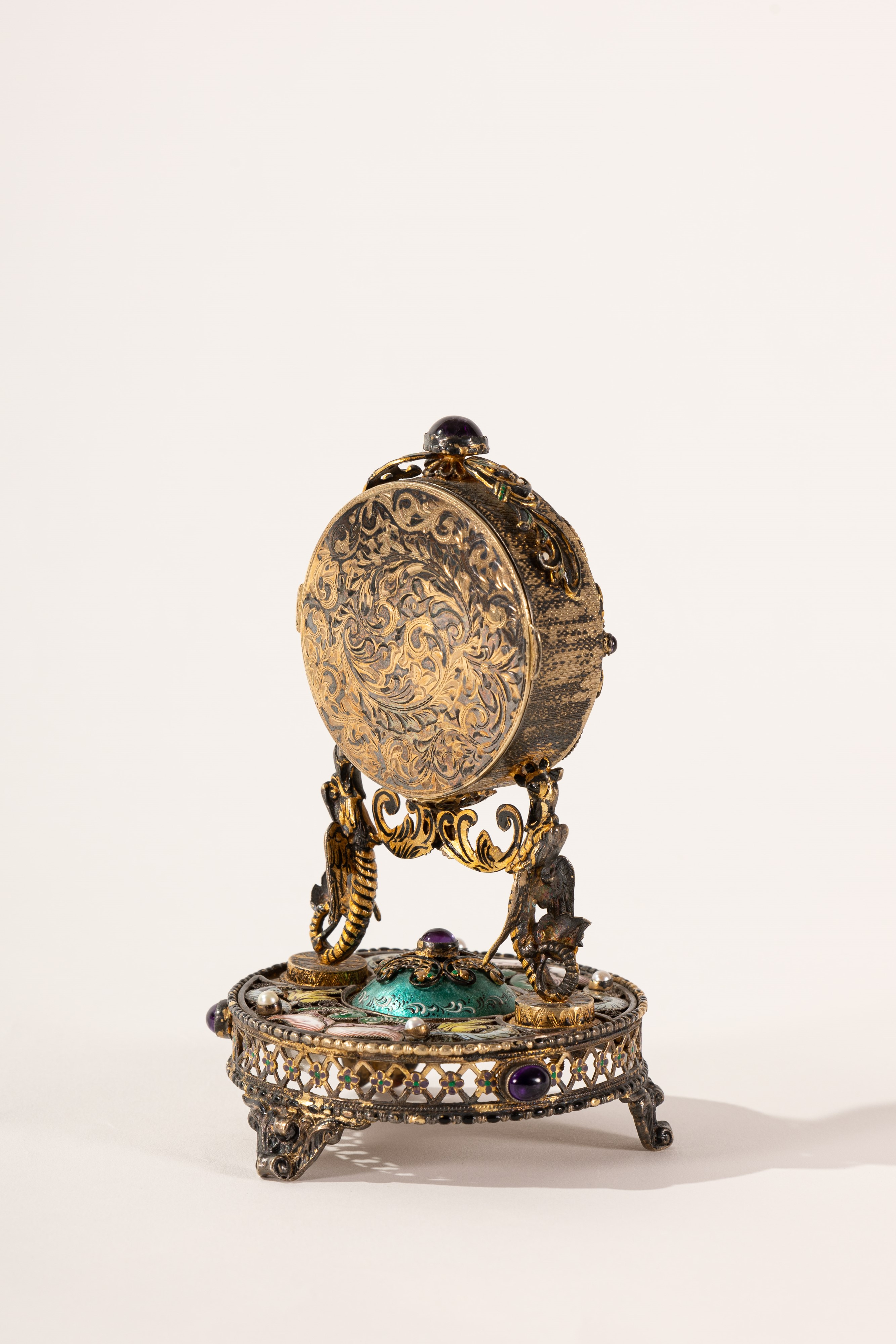 Orologio da Tavolo in Argento Dorato con Smalti, Ametiste Cabochon e Perle, Anni '50 del Novecent...
