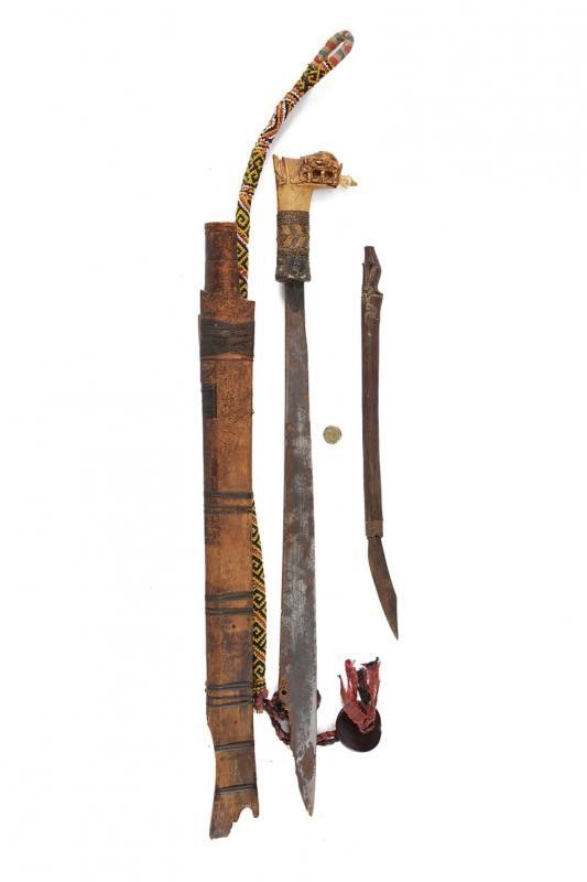 A Dayak mandau | Rare and Fine Antique Arms from the Malay 