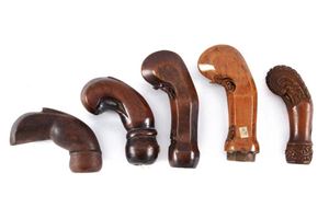 Impugnatura da kris (lotto di cinque)