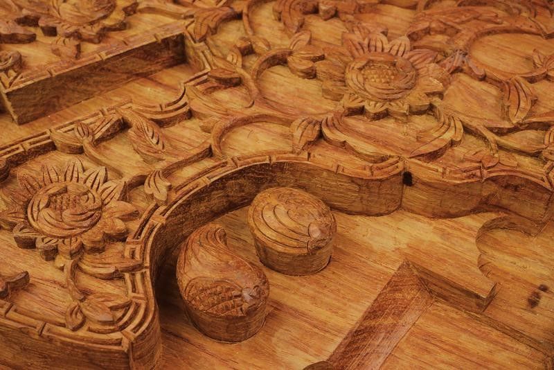 Bellissima Cassetta in Legno Lavorato, per Tre Revolver