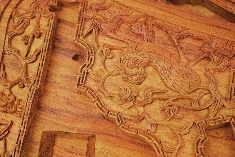 Bellissima Cassetta in Legno Lavorato, per Tre Revolver