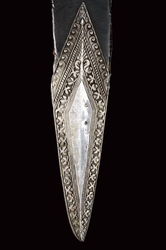 Interessante Kukri con Fornimenti in Argento