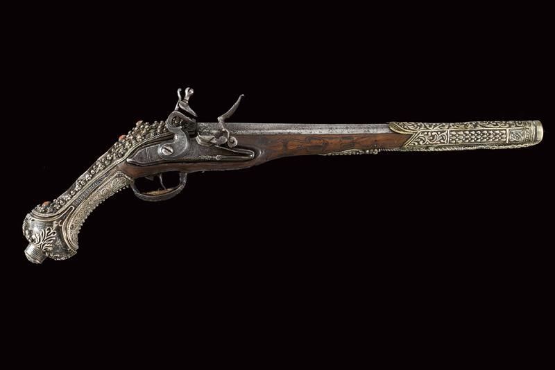 Bella Pistola a Pietra Focaia con Fornimenti in Argento Stile Ali Pasha