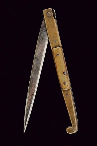 Lungo Coltello Pieghevole