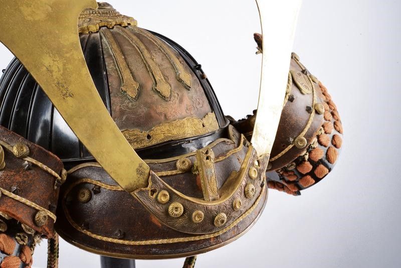 Suji Bachi Kabuto
