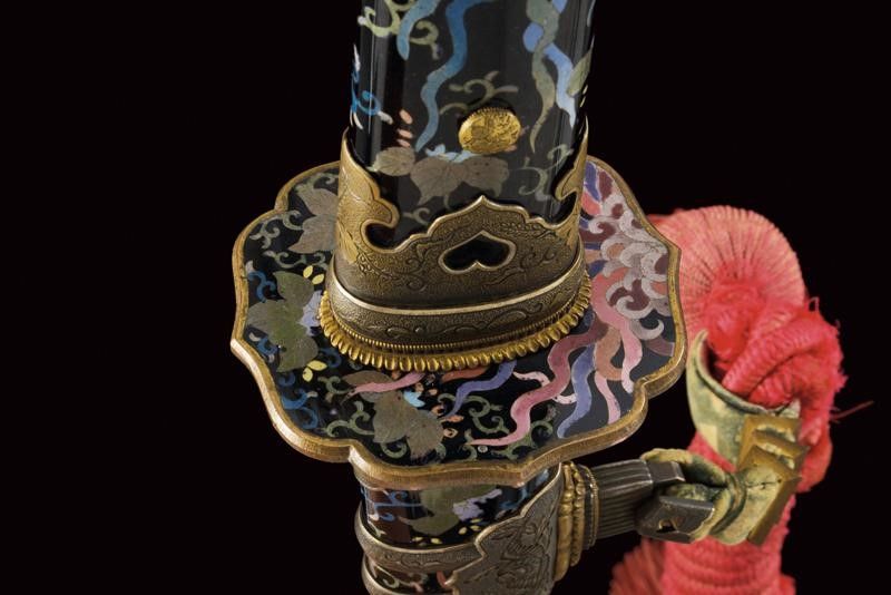 Tachi con Koshirae Lavorato in Cloisonne