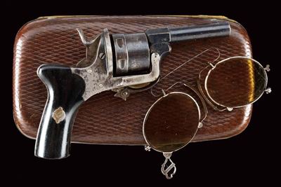 Revolver a Percussione Anulare sul Tipo Galand le Mignon in Custodia con Occhiali
