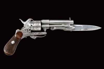 Bel Revolver a Spillo con Coltello Pieghevole