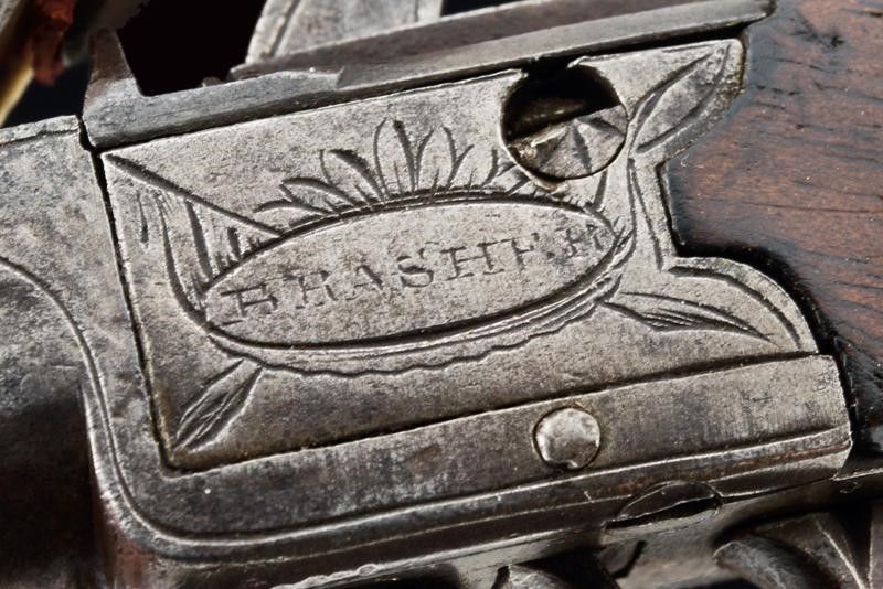 Mazzagatto a Pietra Focaia Nascosto in un Libro