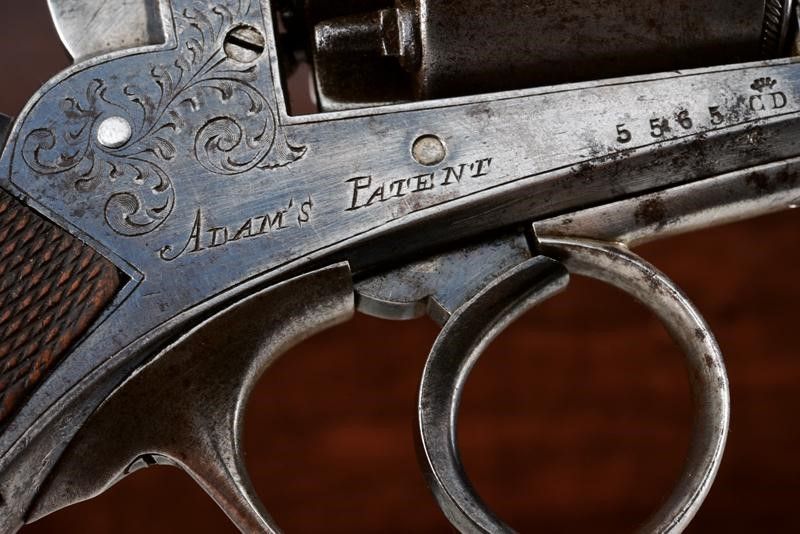 Revolver Adams a Luminello in Cassetta di C. D. Duly