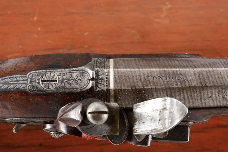 Pistola a Pietra Focaia di R. Hollis in Cassetta