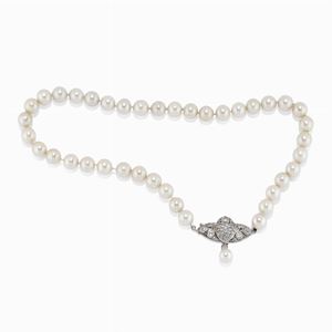 Collana con perle e diamanti