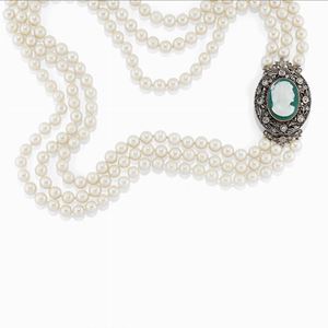 Collana con perle, cammeo e diamanti