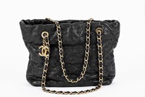 Quilted black leather double shoulders bag