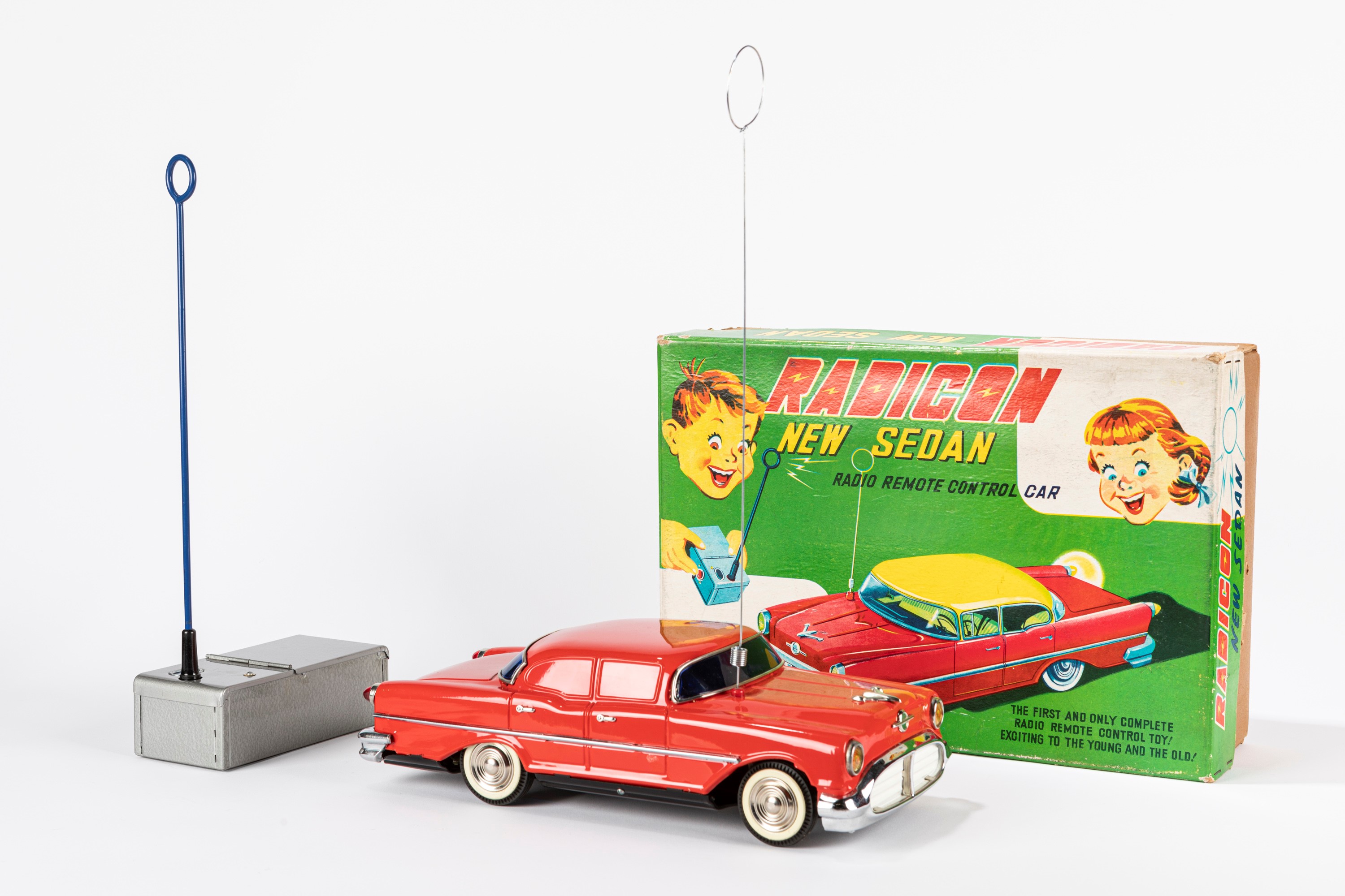 Auto modello Radicon New Sedan