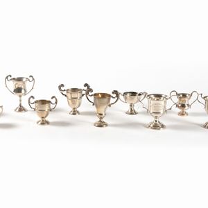  - Lot consisting of ten silver bowls, England, 20th century