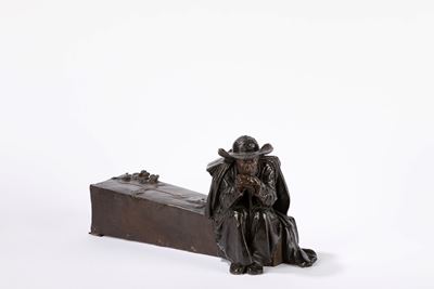 Corvo, scultura in bronzo