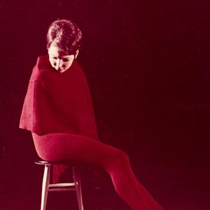 Figura in rosso