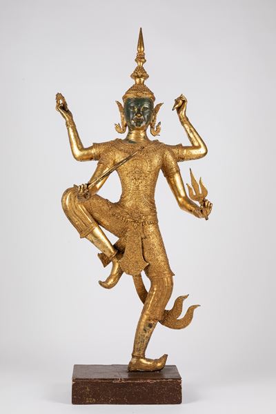 Grande Scultura in Bronzo Dorato Raffigurante Vishnu-rama. Thailandia, Secolo XX
