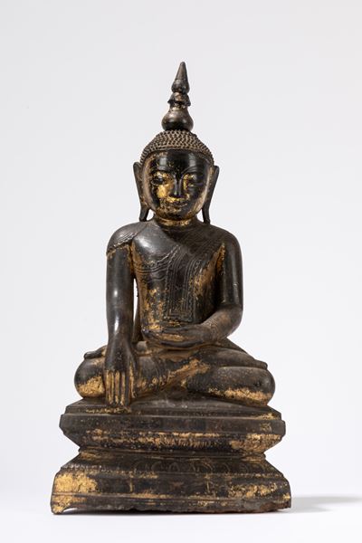 Buddha in Legno Parzialmente Dorato. Sud Est Asia, Secolo XIX