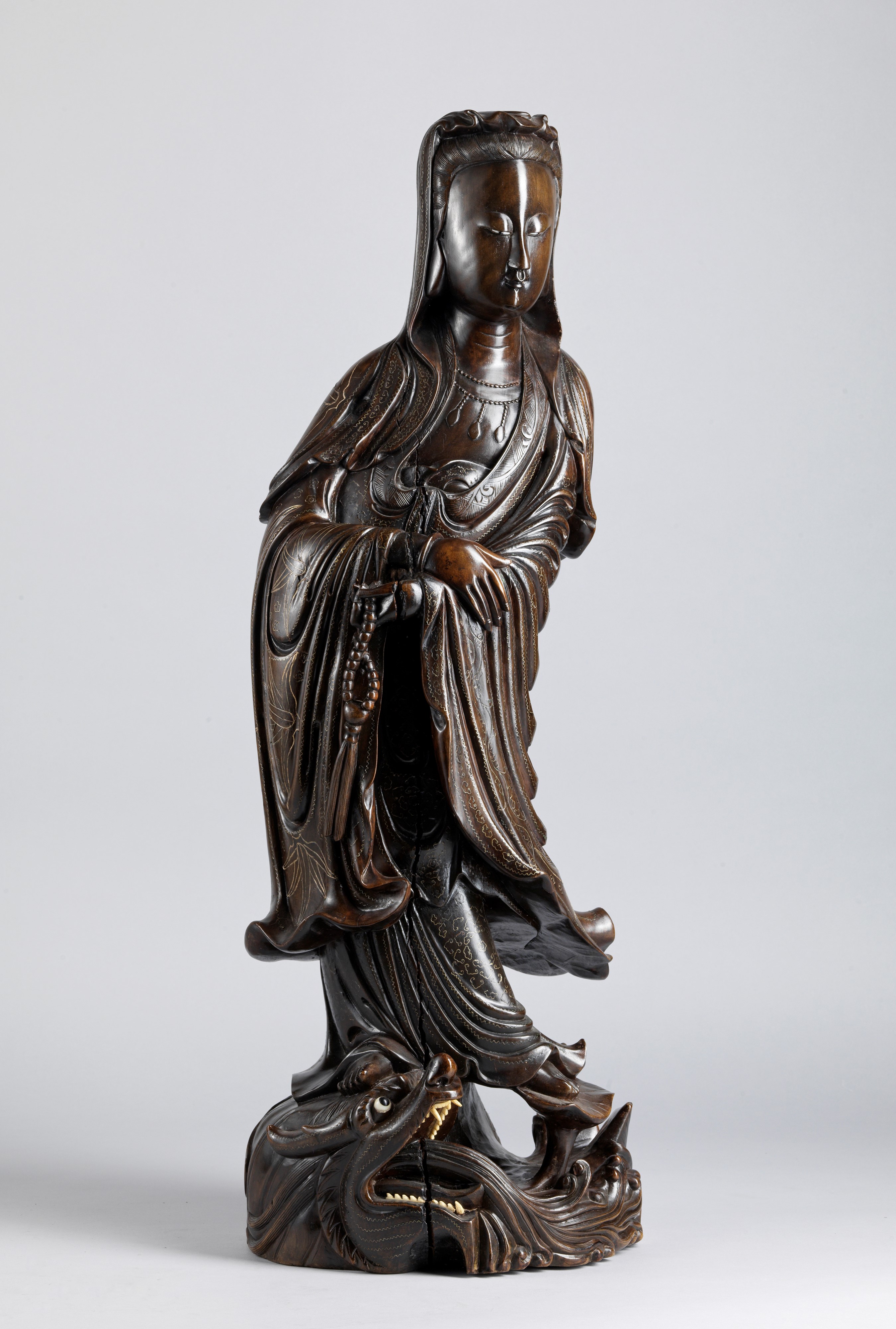 Guanyin in Legno. Cina, Secolo XX