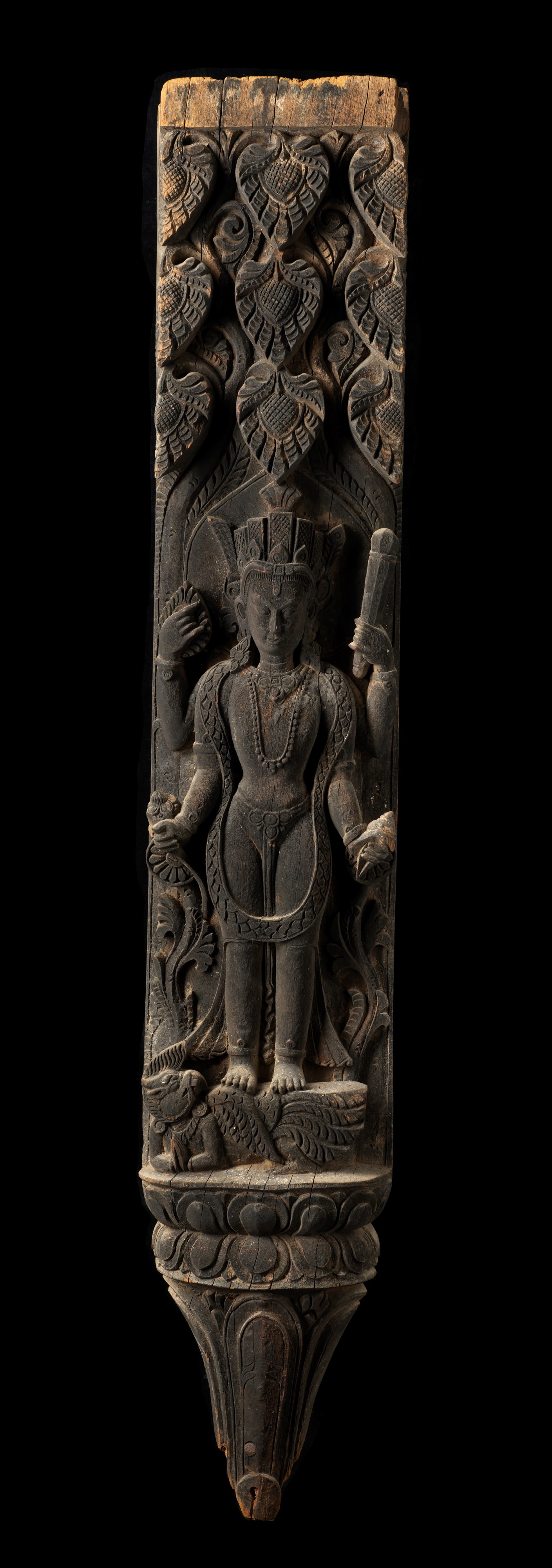 Coppia di Lesene in Legno Raffiguranti Divinità. India, Inizio Secolo XX