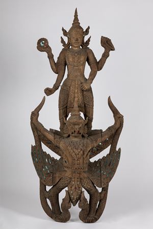 Grande scultura in legno raffigurante Garuda. Thailandia, secolo XIX 