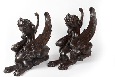 Coppia di Chimere in Legno a Patina Scura, Secolo XIX