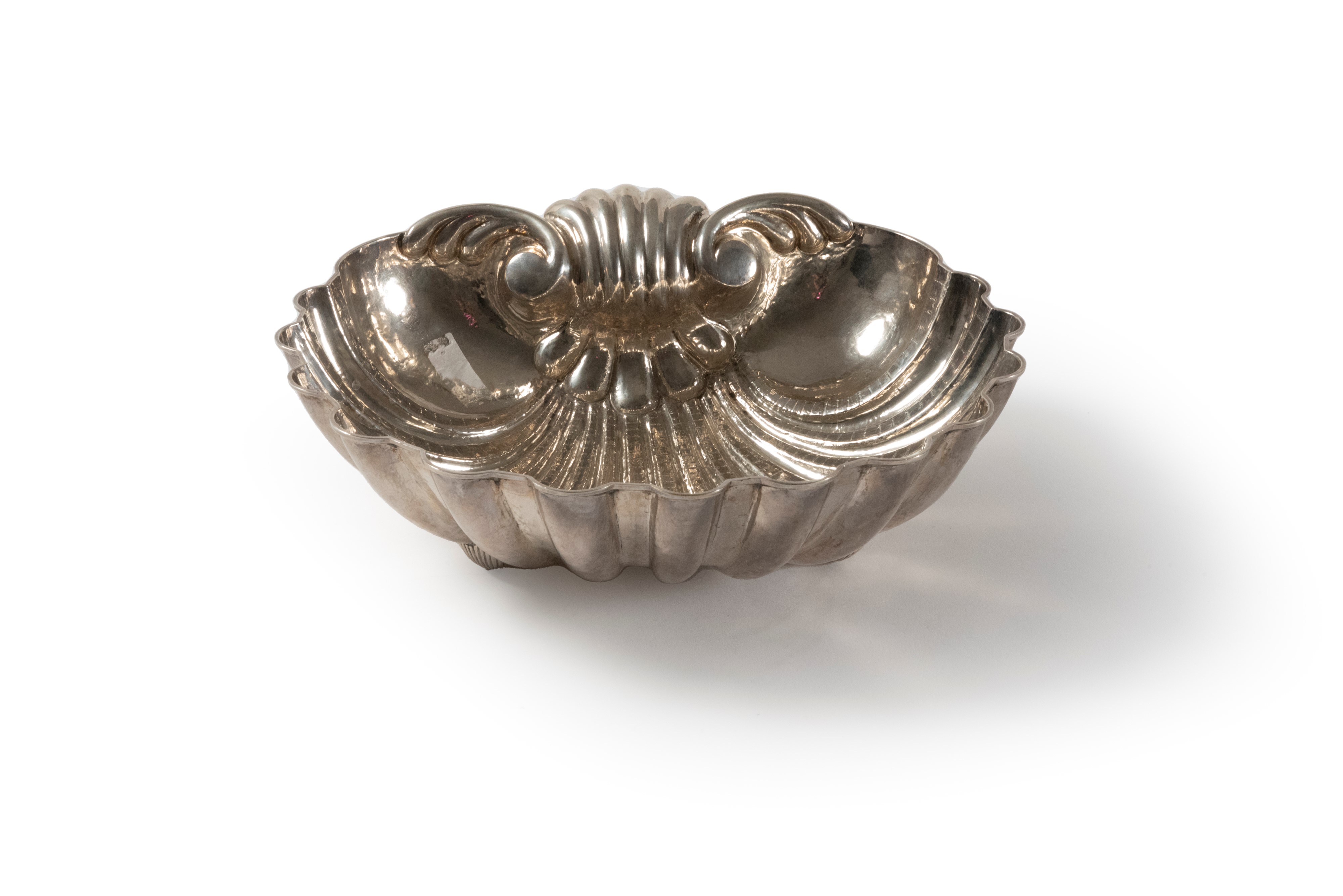 Centrotavola in Argento 800 a Forma di Conchiglia, Argentiere Missaglia Milano