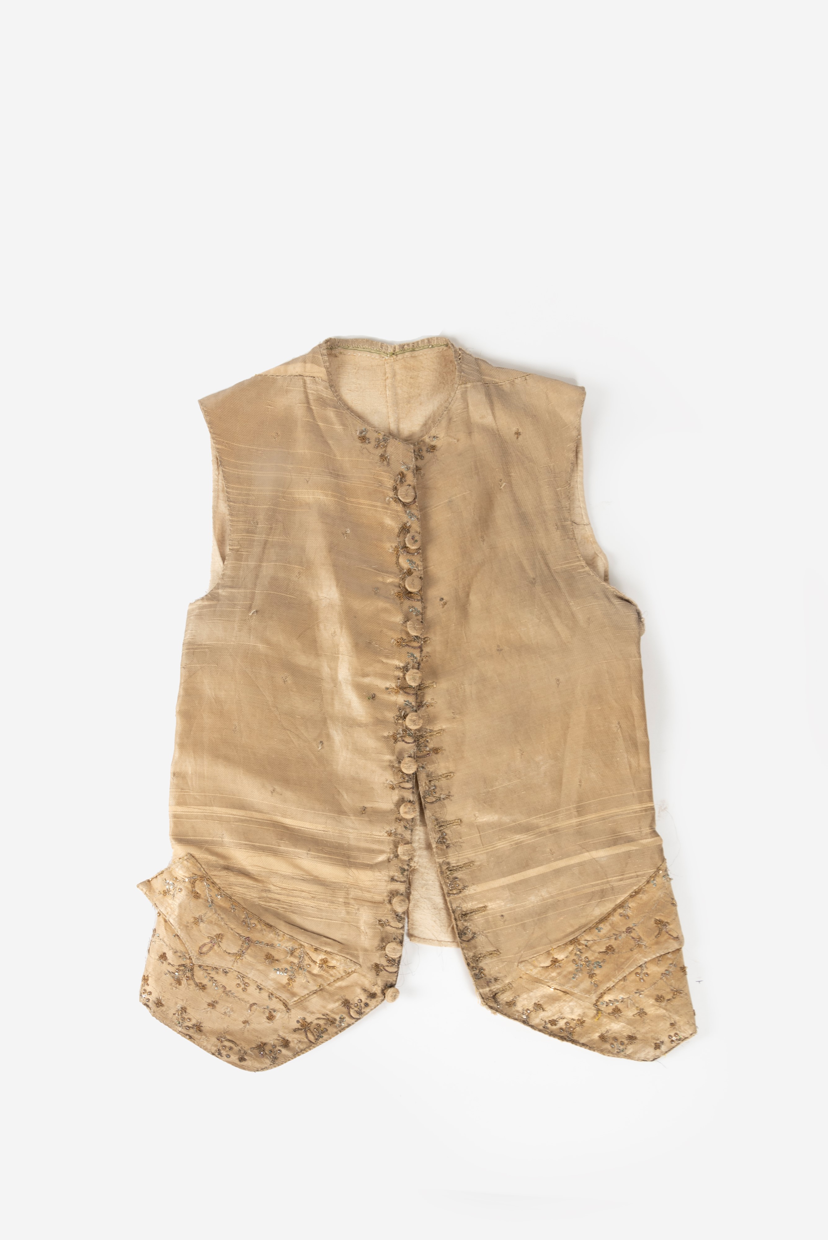 Lotto Composto da Due Gilet in Seta Ricamata, Secolo XVIII, e un Gilet in Broccato, Secolo XIX