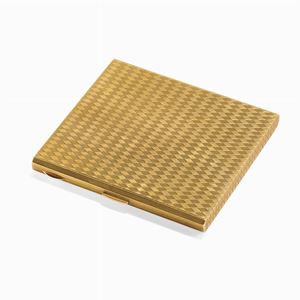 A 18K yellow gold cigarettte case, Unoaerre